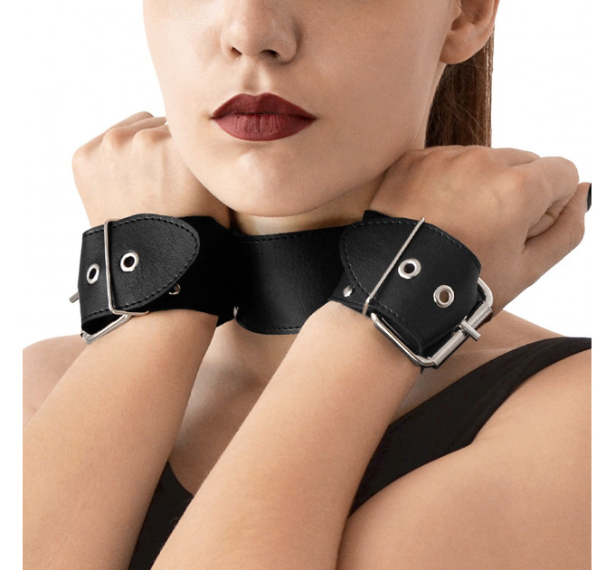 Нашийник з наручниками із натуральної шкіри Art of Sex - Bondage Collar with Handcuffs