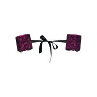 Атласні наручники-манжети на стрічках Obsessive Roseberry cuffs, pink, прикрашені мереживом — Переглянути зображення 2
