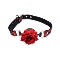 Кляп з трояндою Master Series: Eye-Catching Ball Gag With Rose, чорно-червоний — Переглянути зображення 1