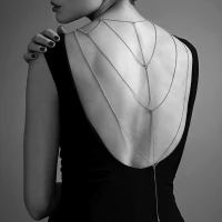 Ланцюжок для спини Bijoux Indiscrets Magnifique Back and Cleavage Chain - Gold, прикраса для тіла — Переглянути зображення 5