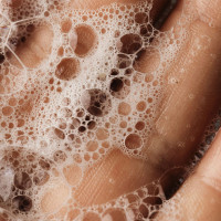 Пена для интимной гигиены Bijoux Indiscrets Sex Au Naturel Prebiotic Intimate Wash Gentle Foam 150мл — Просмотреть изображение 9