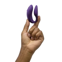 Смарт-вібратор для пар We-Vibe Chorus Purple, сенсорне керування вібраціями стисненням пульта — Переглянути зображення 13