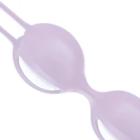 Вагінальні кульки Fun Factory SMARTBALLS DUO, бузково-білі, 2 шт, діаметр 3,2 та 3,6 см — Переглянути зображення 5