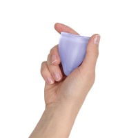 Менструальна чаша Fun Factory FUN CUP SIZE A Purple, багаторазова, діаметр 4 см, об’єм 20 мл — Переглянути зображення 4