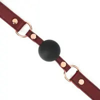 Силіконовий кляп Liebe Seele Wine Red Ball Gag, діаметр кульки 4,3 см, ремінь із натуральної шкіри — Переглянути зображення 3