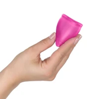 Менструальна чаша Fun Factory FUN CUP SIZE B Magenta, багаторазова, діаметр 4,3 см, об’єм 30 мл — Переглянути зображення 4