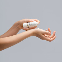 Зволожувальна сироватка для інтимної зони YESforLOV INTIMATE SERUM 30 мл — Переглянути зображення 3