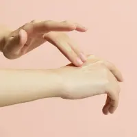 Лубрикант із доглядом на водній основі Bijoux Indiscrets Sex au Naturel – Aloe Vera — Переглянути зображення 3