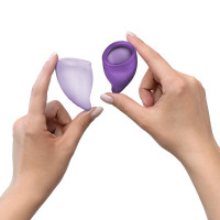 Набір менструальних чаш Fun Factory FUN CUP EXPLORE KIT, 2 шт, Multicolored Violet, об’єми 20 та 30 мл — Переглянути зображення 5