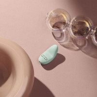 Мини-вибратор для клитора LELO Lily 3 Polar Green, 10 режимов, очень мощный