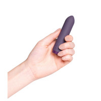Минивибратор Je Joue - Classic Bullet Vibrator Purple с глубокой вибрацией и фиксацией на палец — Просмотреть изображение 9