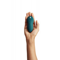 Мощный мини-вибромассажер Touch X Green Velvet by We-Vibe, удобно совмещать с проникающим сексом — Просмотреть изображение 7