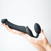 Безремінний страпон з вібрацією Strap-On-Me Vibrating Black M, діаметр 3,8см, пульт ДК, регульований — Переглянути зображення 8