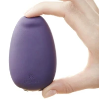 Преміум вібромасажер Je Joue - Mimi Soft Purple, м'який кінчик, глибока вібрація — Переглянути зображення 4