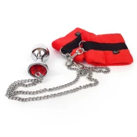 Наручники з металевою анальною пробкою Art of Sex Handcuffs with Metal Anal Plug  size M Red — Переглянути зображення 2