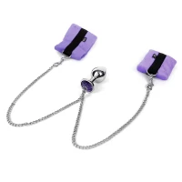 Наручники з металевою анальною пробкою Art of Sex Handcuffs with Metal Anal Plug size M Purple — Переглянути зображення 3