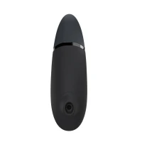 Вакуумний кліторальний стимулятор Womanizer Next Black, 3D Pleasure Air, 14 рівнів інтенсивності — Переглянути зображення 4