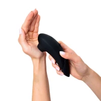 Вакуумний кліторальний стимулятор Womanizer Next Black, 3D Pleasure Air, 14 рівнів інтенсивності — Переглянути зображення 11