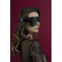 Маска на очі з заклепками Feral Feelings - Blindfold Mask, натуральна шкіра, чорна — Просмотреть изображение 2