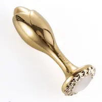 Металева анальна пробка LOCKINK SEVANDA Pearl Rose-shape Anal Plug, зі штучною перлиною — Переглянути зображення 1