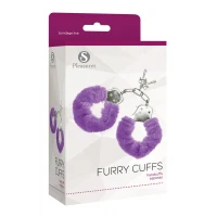Наручники S Pleasures Furry Cuffs Purple з пухнастим оздобленням, 2 ключі в комплекті — Переглянути зображення 2