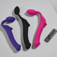 Безремінний страпон з вібрацією Strap-On-Me Vibrating Fuchsia M, діаметр 3,8 см, пульт ДК, регульований — Переглянути зображення 8