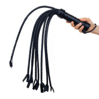 Флоггер Кошка, 9 плетенных хвостов по 50 см, цвет черный Флоггер Кошка, 9 плетенных хвостов по 50 см, цвет черный