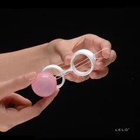 Набір вагінальних кульок LELO Beads, діаметр 3,5 см, змінне навантаження, 2х28 та 2х37 г — Просмотреть изображение 10