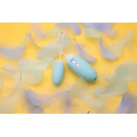 Вакуумний стимулятор з віброяйцем 2-в-1 KISTOY Miss VV Cyan — Переглянути зображення 10