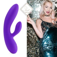 Гнучкий вібратор кролик з двома моторами FeelzToys Lea Rabbit Vibrator Medium Purple — Просмотреть изображение 2
