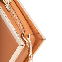 Сумка для секс-іграшок LOCKINK Mysterious Square Kink Bag, коричнева, набір для бондажу в комплекті — Переглянути зображення 5
