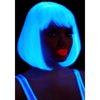 Перука, що світиться в темряві Leg Avenue Pearl short natural bob wig White, коротка, перлинна, 33 см — Переглянути зображення 1