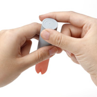 Вибратор-помада IROHA STICK Grey, плавное увеличение мощности — Просмотреть изображение 7