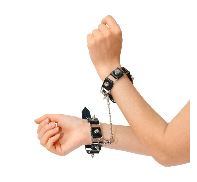 Бондажний набір: нашийник з повідцем, наручники та поножі Art of Sex - Cassandra, колір чорний