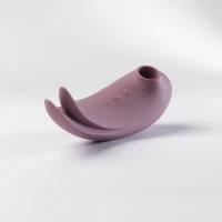 Вакуумний вібратор Caress Leaf, фіолетовий — Переглянути зображення 4