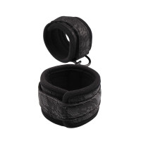 Наручники на липучках Chisa Behave TEMPT HIM, чорні