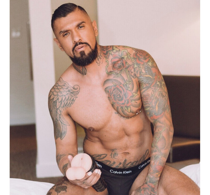 Мастурбатор анус с мошонкой, из киберкожи Fleshlight Light FleshSack, бежевый