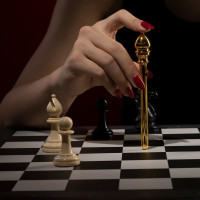 Мини-вибратор Bishop из коллекции UPKO ,, Шахматы,, золотой