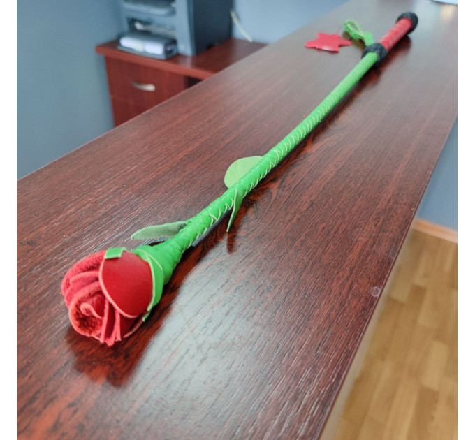 Стек роза Kid Grain Leather Rose Crop With Calf Leather Rose телячья кожа