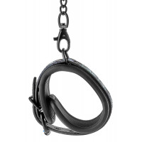 Поножи с фиолетовым тиснением Dream toys BLAZE Luxury Fetish на цепочке черного цвета