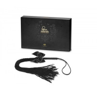 Плетка Bijoux Indiscrets - Lilly - Fringe whip украшена шнуром и бантиком