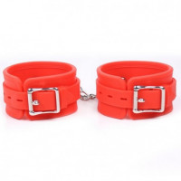 Силиконовые манжеты DS Fetish Silicone hand cuff red