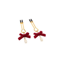 Зажимы на соски CHISA Senuelo Nipple Jewelry Play Kit с красными бантиками и жемчужинами
