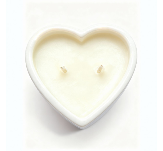 Масажна свічка з ароматом горіхового крему Candy Nut Cream у формі серця, 70 мл