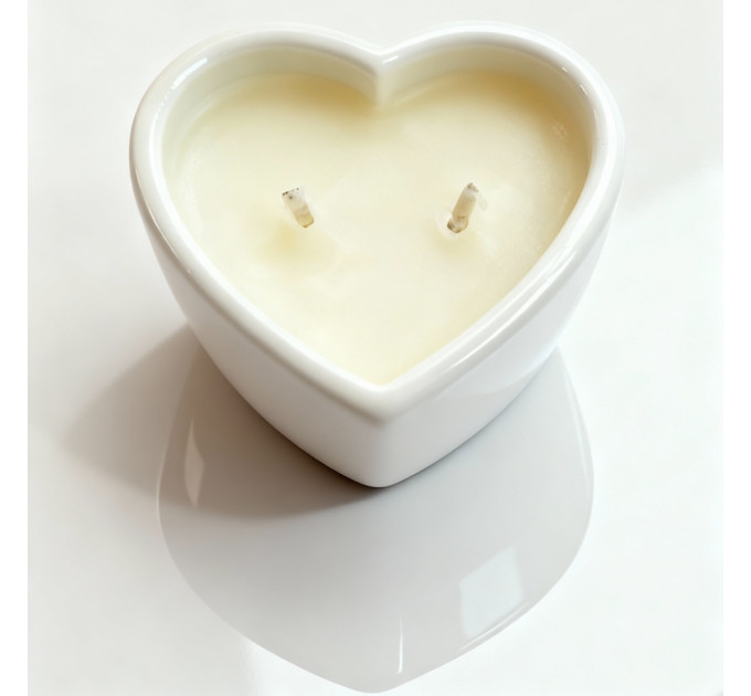 Масажна свічка з ароматом горіхового крему Candy Nut Cream у формі серця, 70 мл