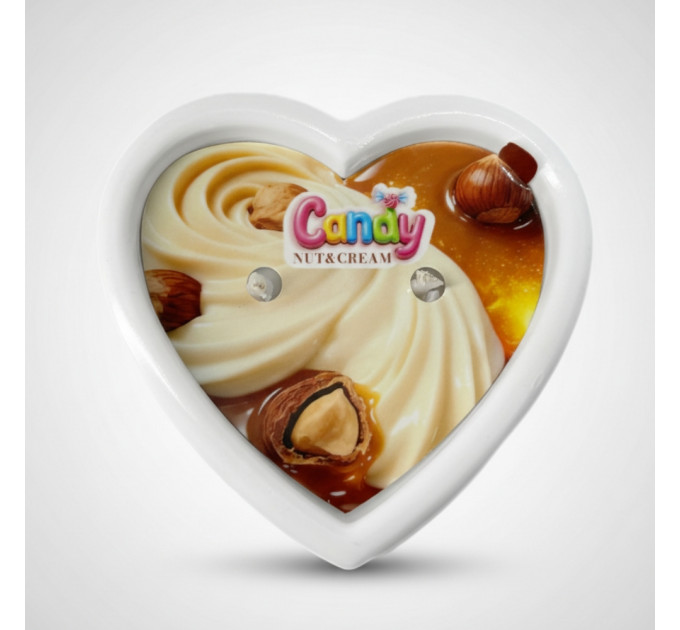 Масажна свічка з ароматом горіхового крему Candy Nut Cream у формі серця, 70 мл