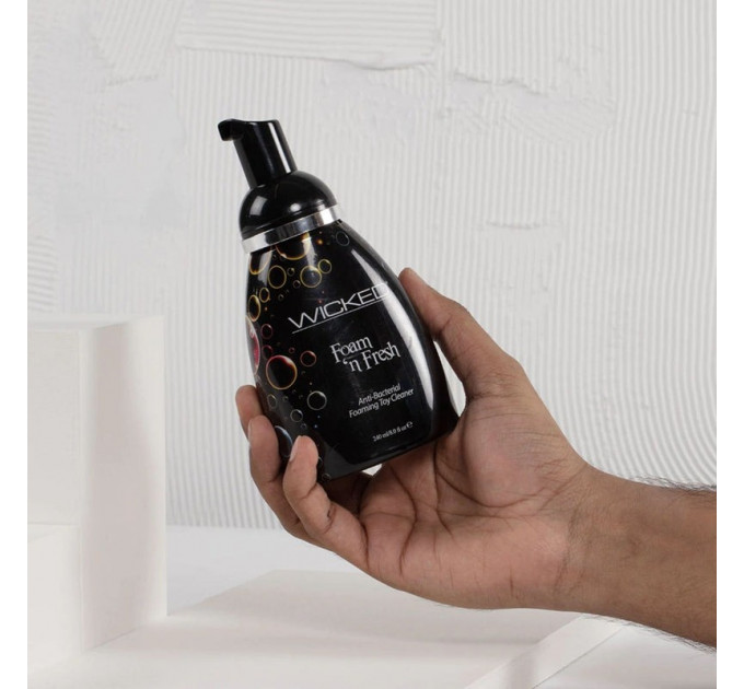 Очиститель WICKED ANTI-BACTERIA FOAMING TOYCLEANER, 240 мл