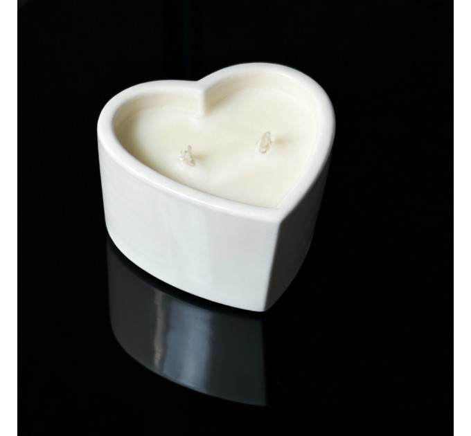 Масажна свічка з ароматом шампанського з журавлиною Candy Cranberry Champagne у формі серця, 70 мл