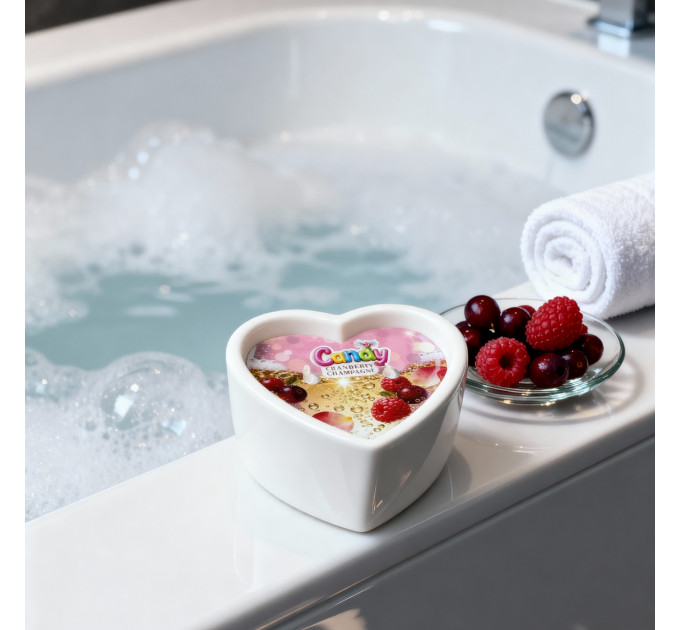 Масажна свічка з ароматом шампанського з журавлиною Candy Cranberry Champagne у формі серця, 70 мл