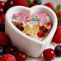 Масажна свічка з ароматом шампанського з журавлиною Candy Cranberry Champagne у формі серця, 70 мл